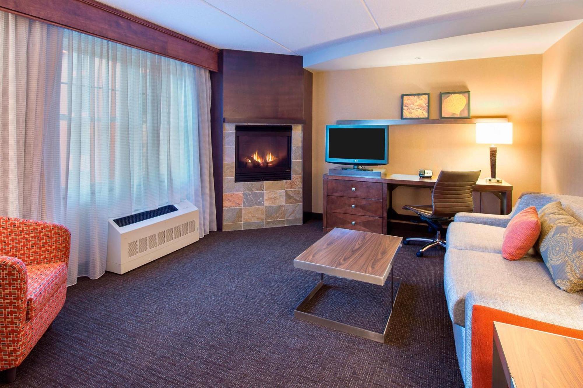 Courtyard Marriott לייק פלאסיד מראה חיצוני תמונה